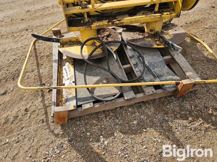 new-holland-70-image-9