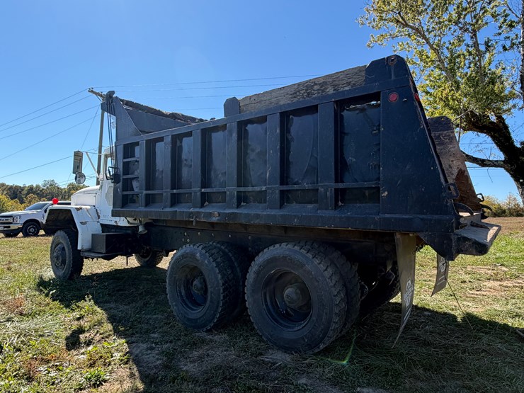 #29388-•-military-tandem-axle-dump-truck-image-7