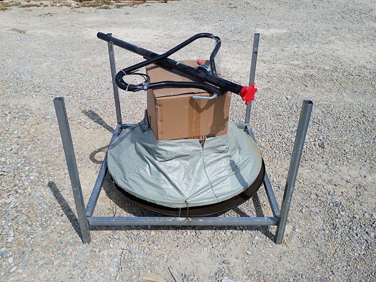 #l39-014-•-landhonor-walk-behind-power-trowel-image-1