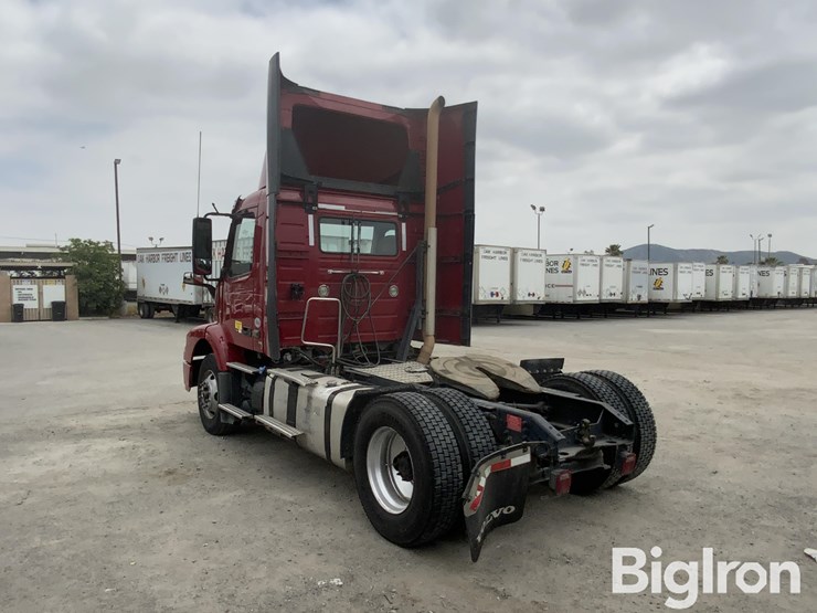 2017-volvo-vnm42t-truck-tractor-image-7