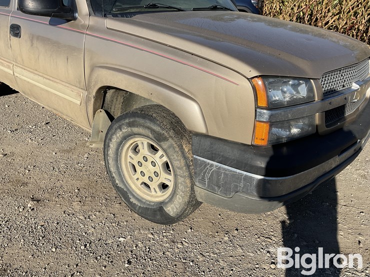 2004-chevrolet-silverado-1500-image-11
