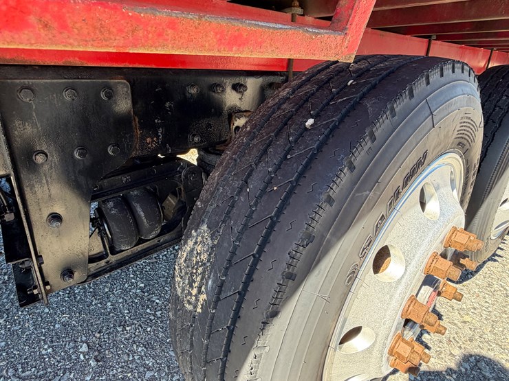 #29386-•-peterbilt-quad-axle-flatbed-truck-image-16