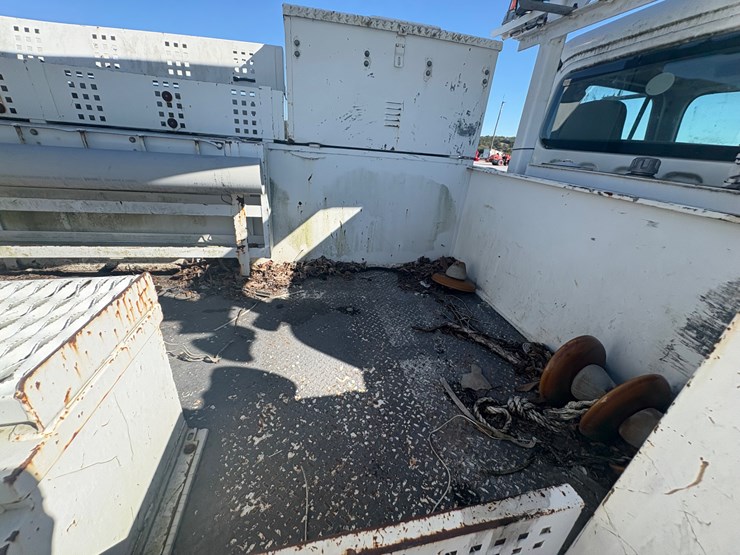 #29360-•-freightliner-m2-single-axle-bucket-truck-image-14