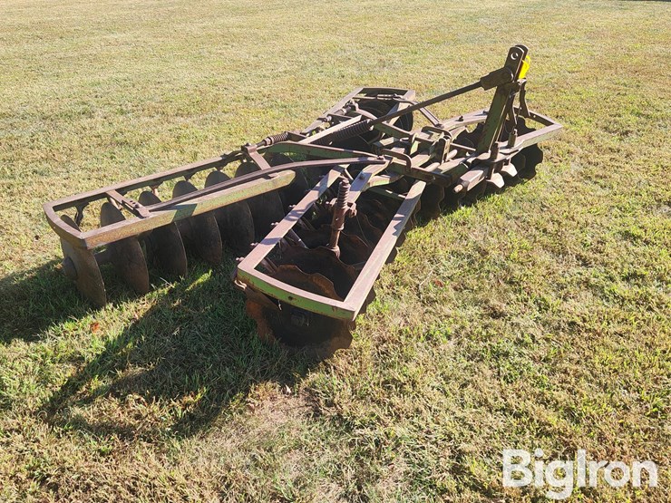 john-deere-8-image-3