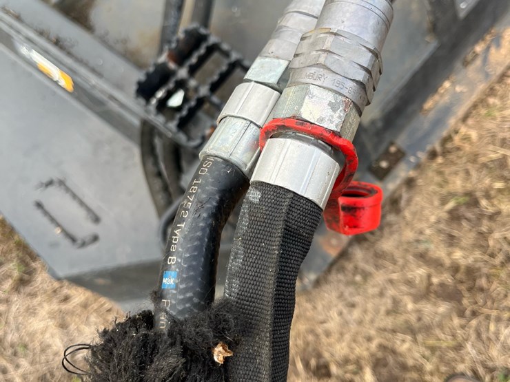 2019-john-deere-15-image-19