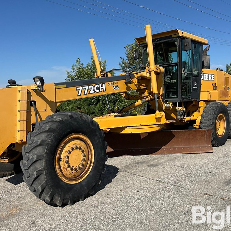 2002 DEERE 772CH