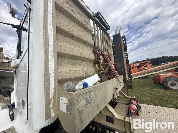 2006-freightliner-columbia-120-image-10
