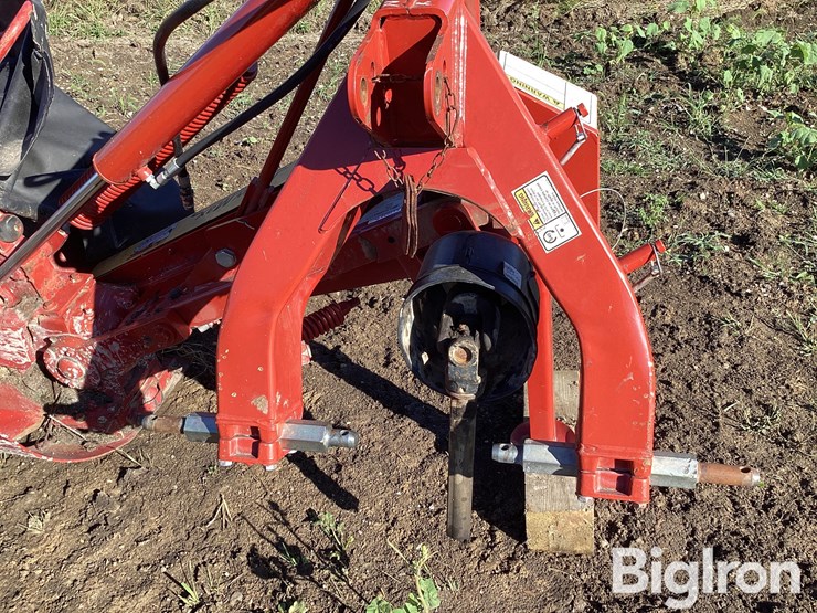2013-new-holland-h6750-image-9