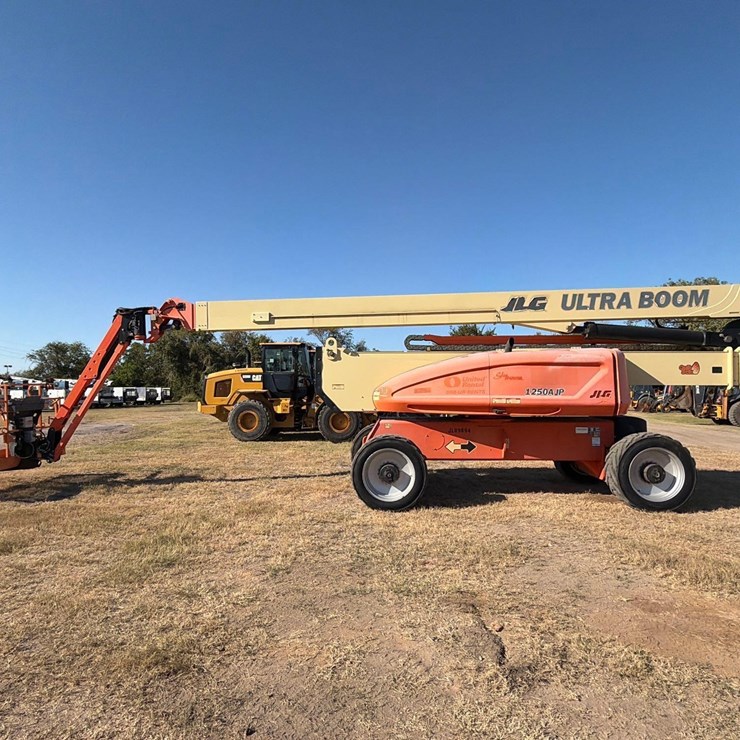JLG 1250AJP