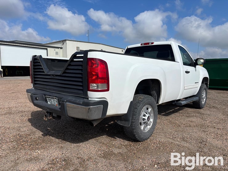 2011-gmc-sierra-2500-image-5