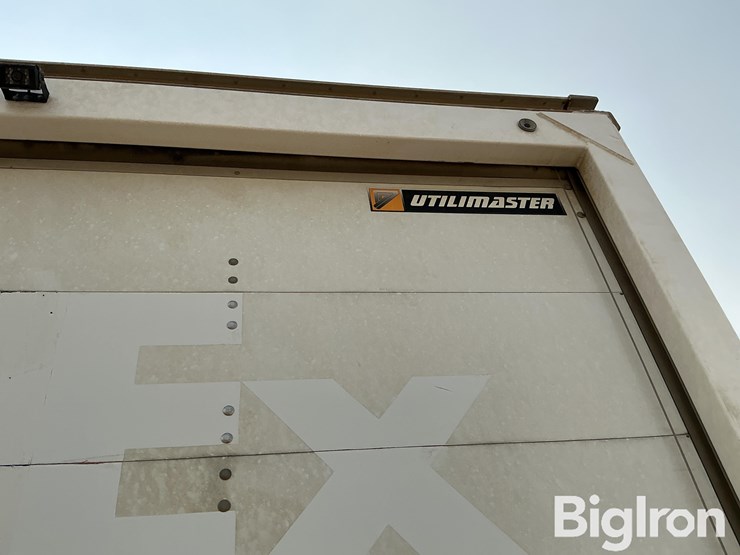 2021-chevrolet-express-3500-image-12