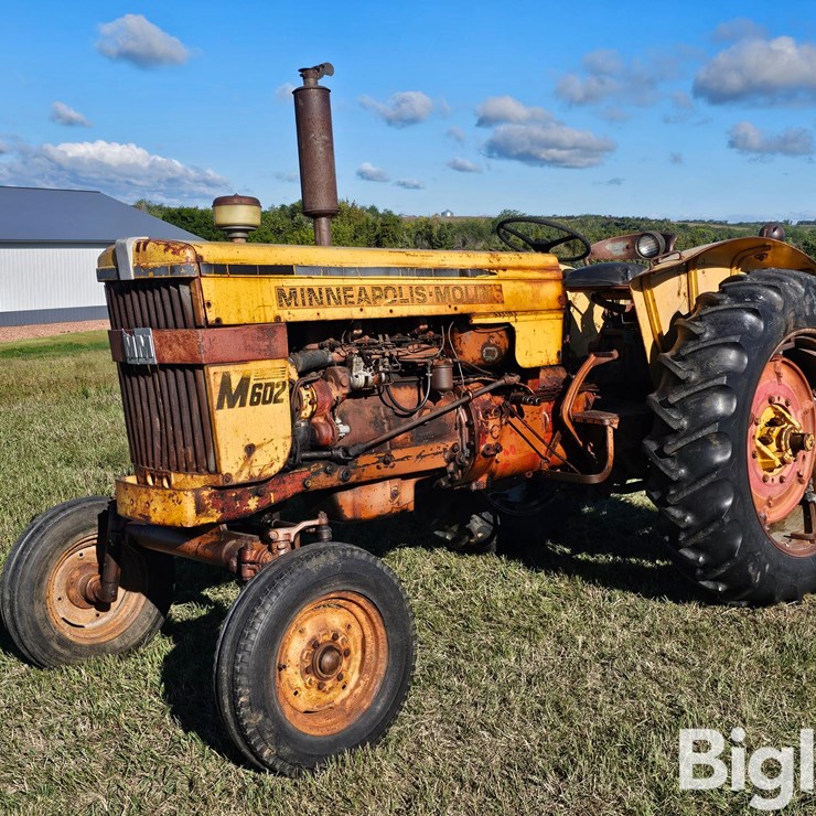 1963 MINNEAPOLIS MOLINE M602