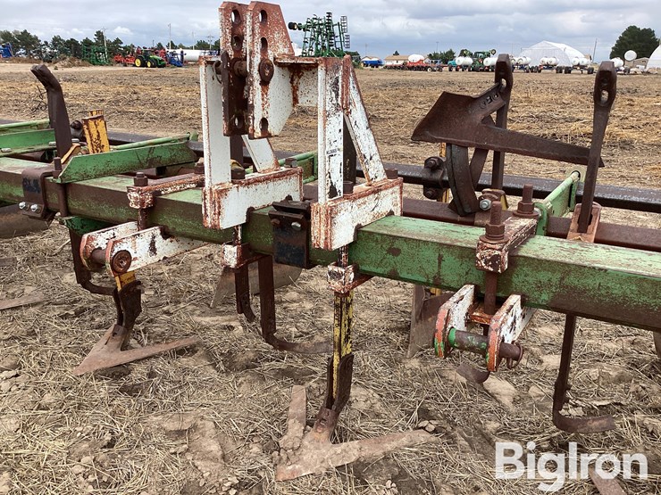 john-deere-28-image-9