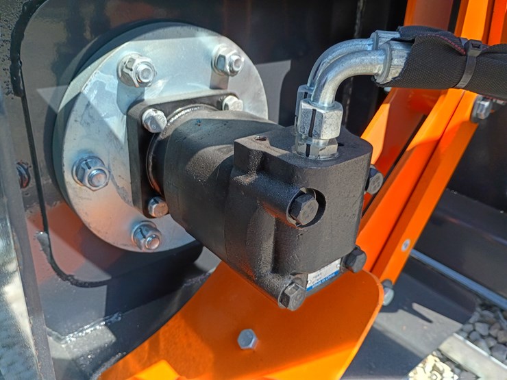 #l39-062-•-wolverine-trencher-skid-steer-attachment-image-11