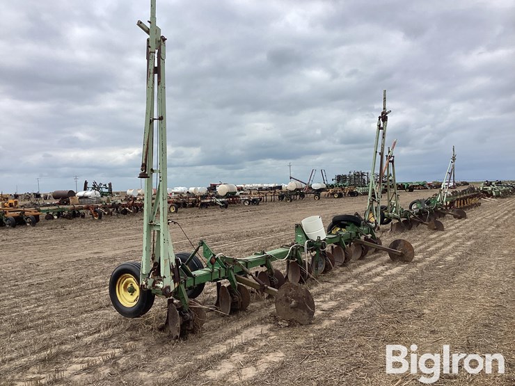 john-deere-25-image-7
