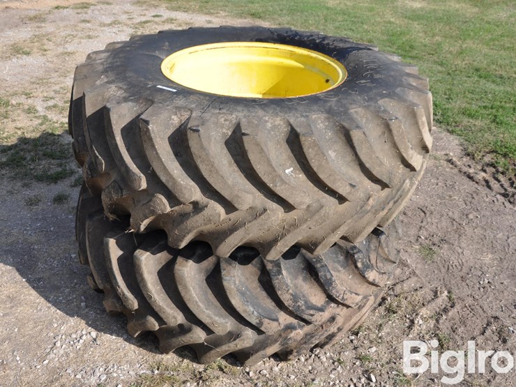 18.4-32-tires-on-john-8-bolt-rear-combine-rims-image-4