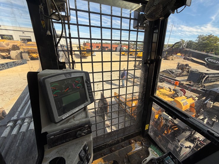 caterpillar-559c-image-47