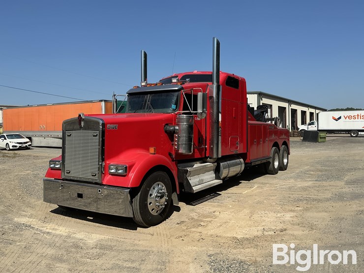 2009-kenworth-w900-image-1