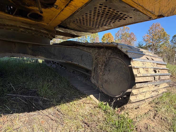 deere-200-lc-image-6