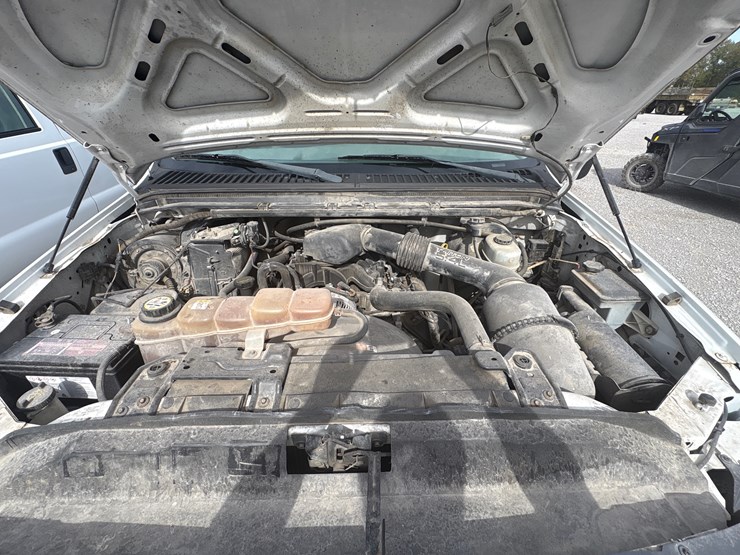 2004-ford-f350-xl-image-16
