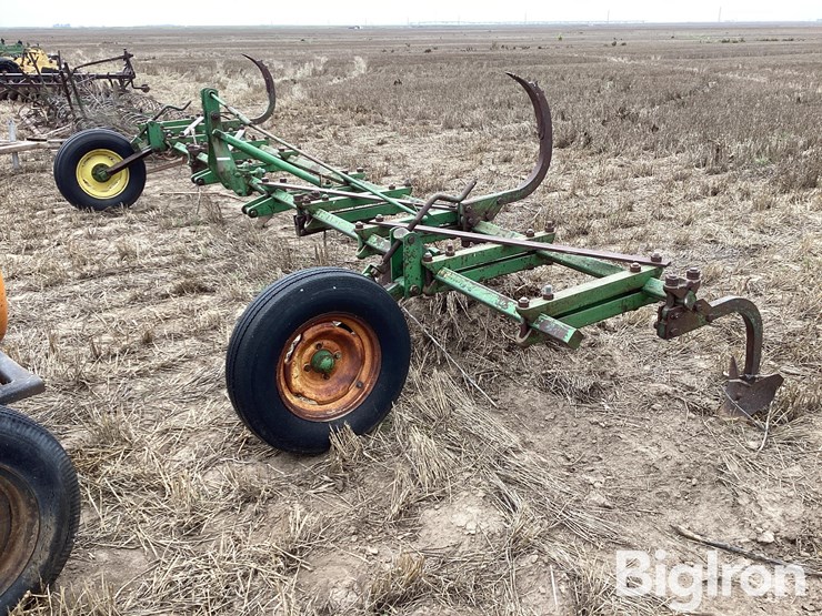 john-deere-20-image-1