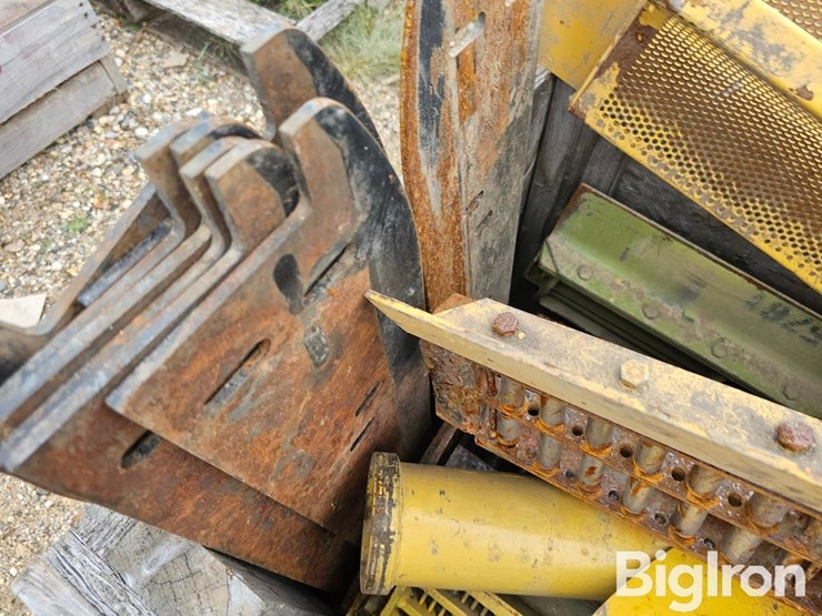 new-holland-tr85-image-17