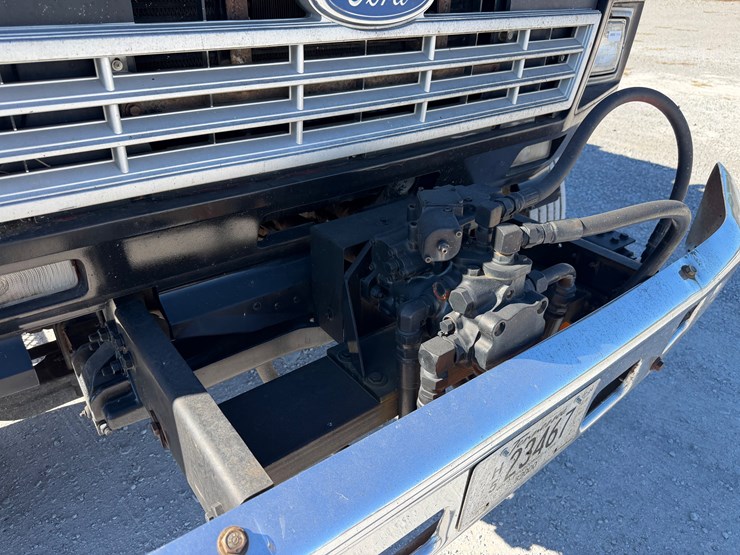 ford-f700-image-11