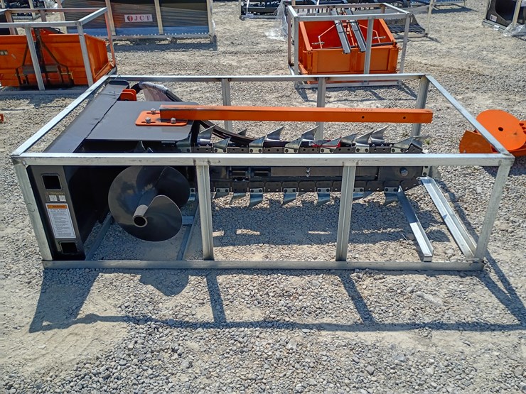 #l39-062-•-wolverine-trencher-skid-steer-attachment-image-1
