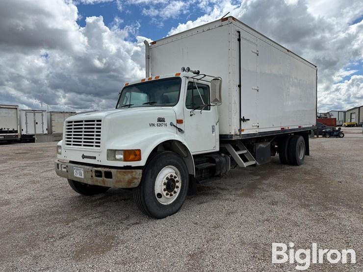 international-4700-image-1