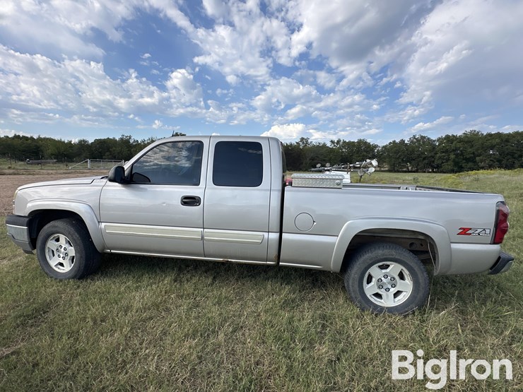2005-chevrolet-silverado-1500-image-8