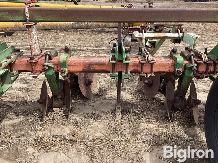 john-deere-28-image-11