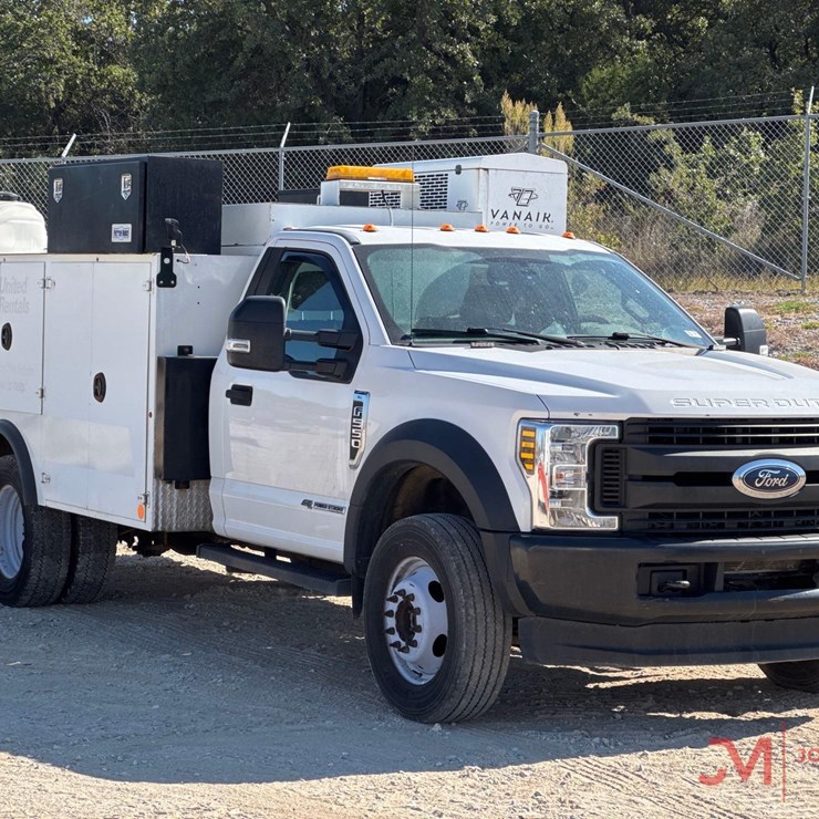 2017 FORD F550 XL