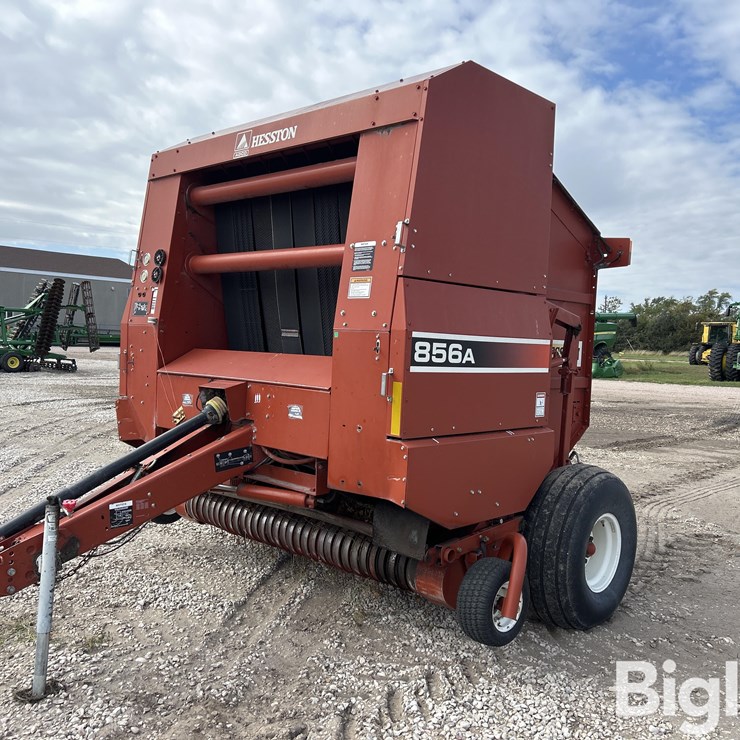 2002 HESSTON 856