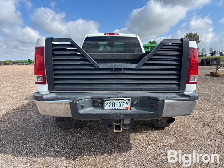 2011-gmc-sierra-2500-image-6