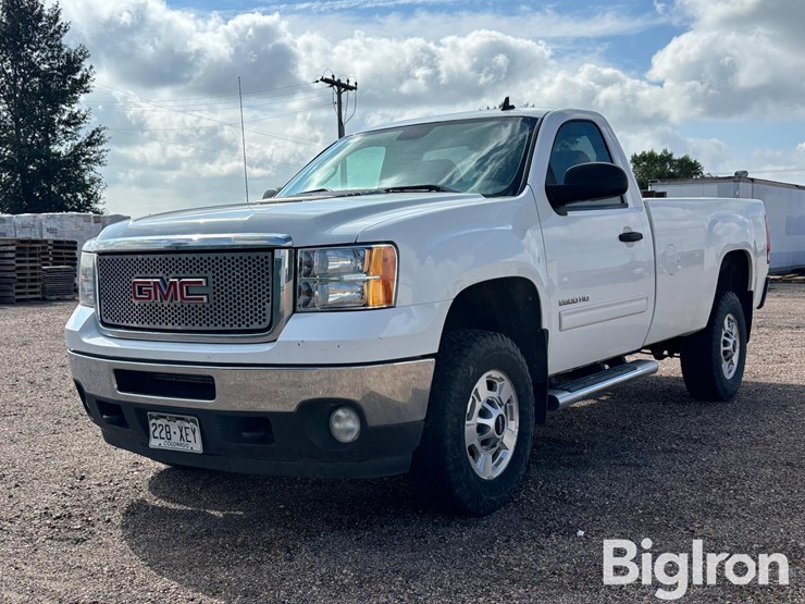 2011-gmc-sierra-2500-image-1