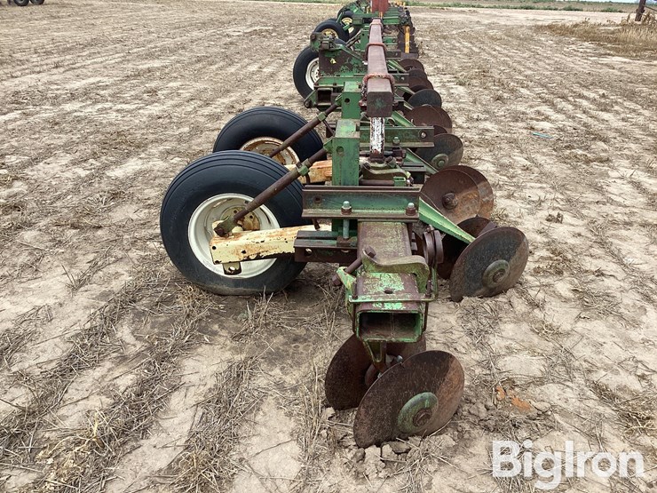 john-deere-28-image-8