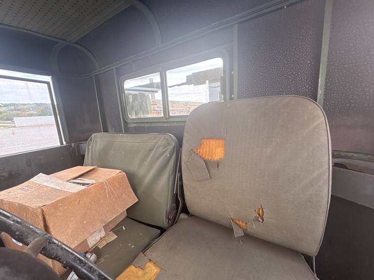 #29368-•-1982-duece-and-a-half-military-truck-image-16