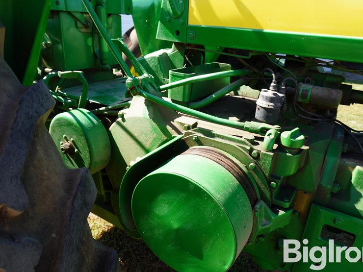 1957-john-deere-720-image-12