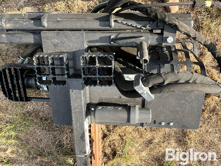 2019-john-deere-27-image-17