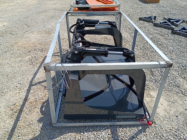 #l39-022-•-wolverine-grapple-bucket-skid-steer-attachment-image-7