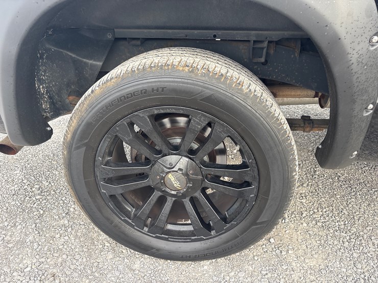 #29415-•-ram-1500-pickup-truck-image-9