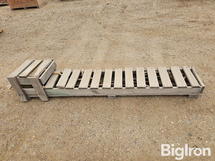 new-holland-l785-image-2