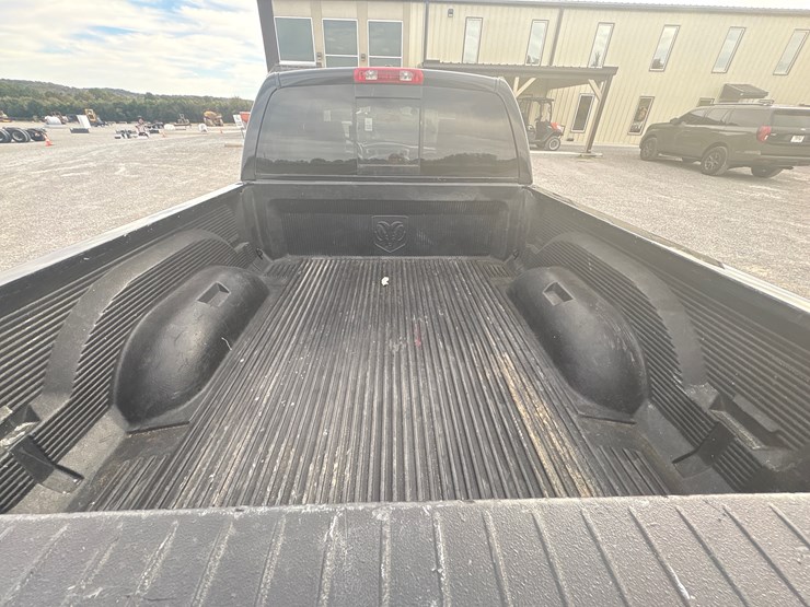 #29415-•-ram-1500-pickup-truck-image-10