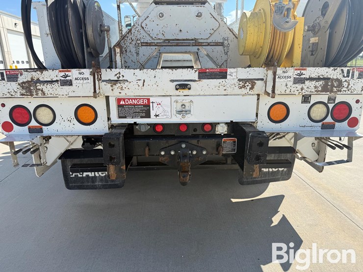 2016-peterbilt-337-image-18