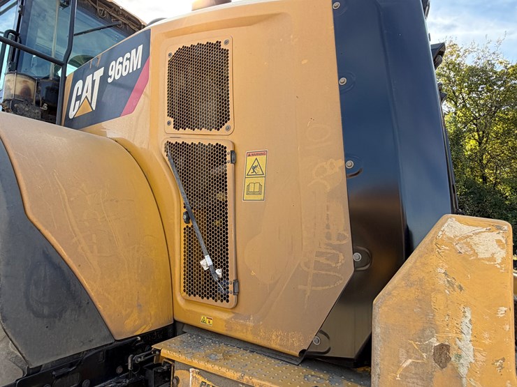 caterpillar-966m-image-21