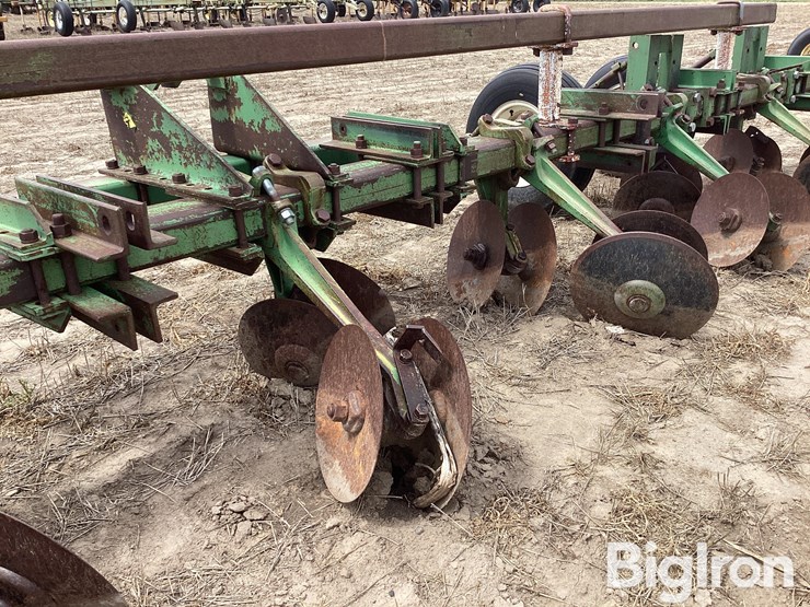 john-deere-28-image-17