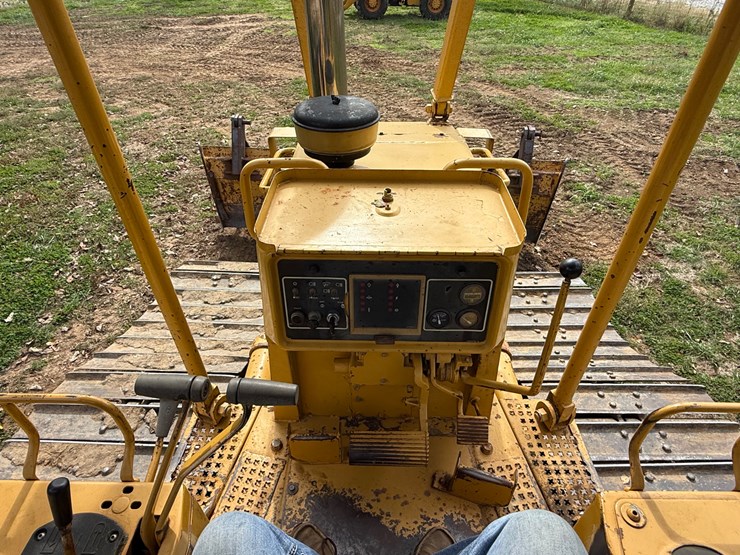 caterpillar-d4h-image-8