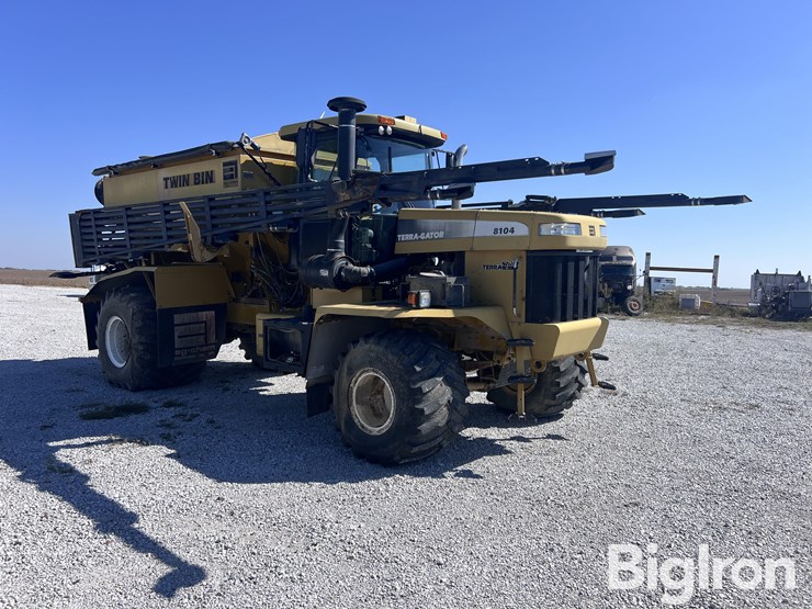 ag-chem-terra-gator-8104-image-3