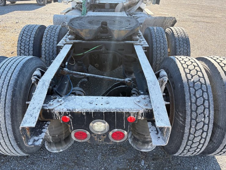 #29377-•-2018-freightliner-cascadia-tandem-axle-truck-tract-image-6
