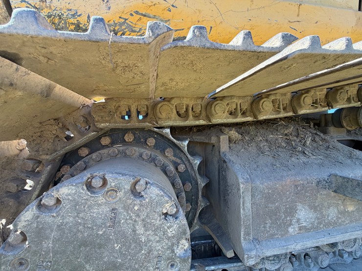 deere-200-lc-image-23
